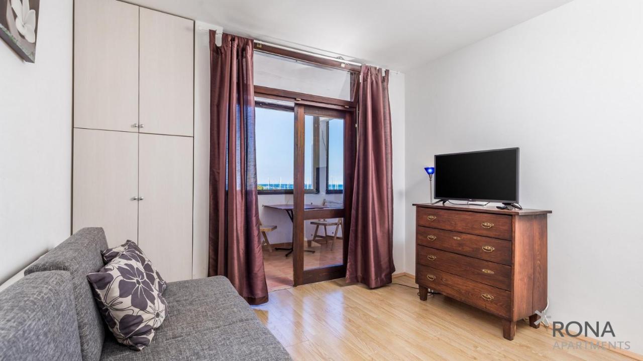 Rona Apartment Zrinka Poreč Extérieur photo